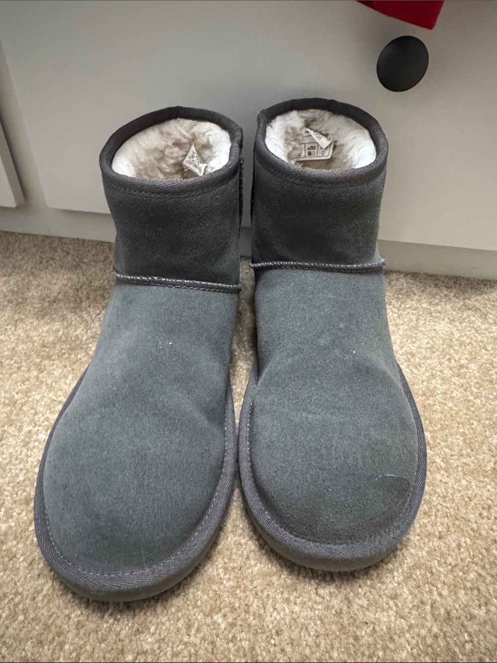 Women's Short Fleece-Lined Slip-On Slippers - Charcoal